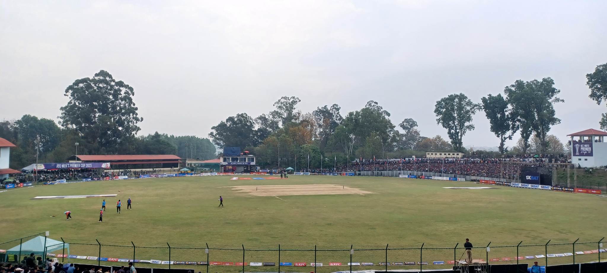 रोकिएको खेल पुनः सुरु, खेल ४२ ओभरमा झारियो