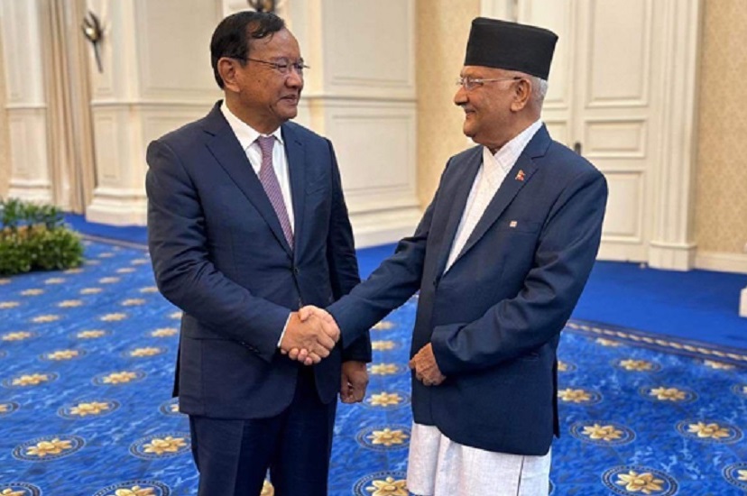 नेपालका पूर्वप्रधानमन्त्री ओली र कम्बोडियाका प्रधानमन्त्रीबीच भेटवार्ता