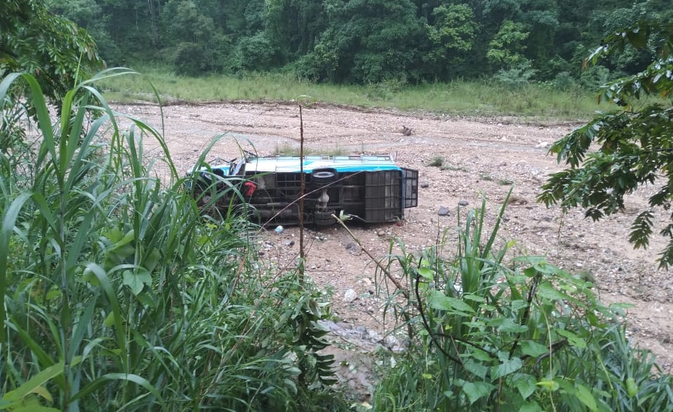 बारामा तीर्थयात्री चढेको बस दुर्घटना, ७ जनाको मृत्यु