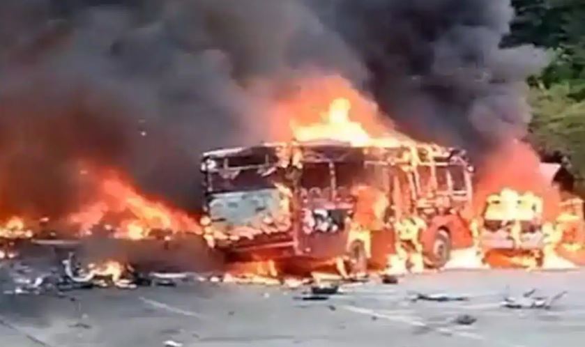 भेनेजुएलामा रोकीराखेका कारलाई ट्रकले ठक्कर दिँदा १६ जनाको मृत्यु