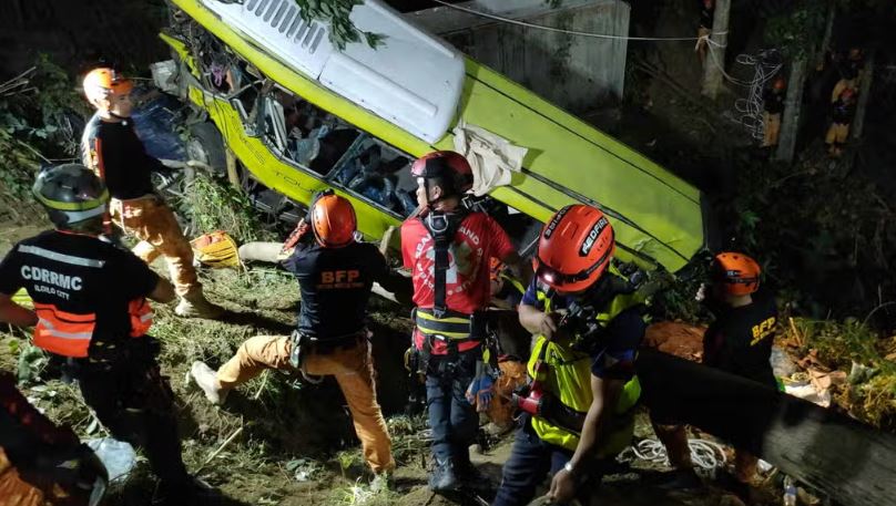 फिलिपिन्समा ट्रक र भ्यान ठोक्किँदा कम्तीमा १७ जनाको मृत्यु