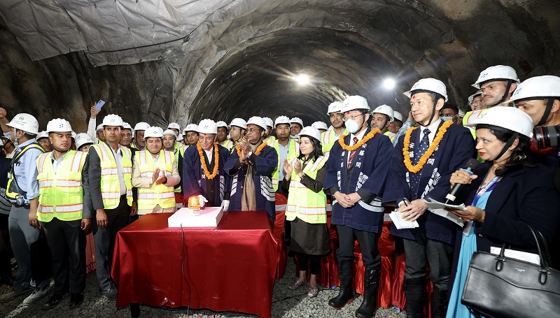 जापान सरकारको सहयोगमा बनेको नागढुङ्गा सुरुङमार्गको ‘ब्रेक थ्रु’