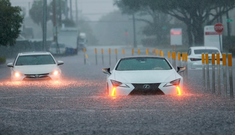 अमेरिकाको फ्लोरिडामा भारी वर्षापछि आपतकाल घोषणा
