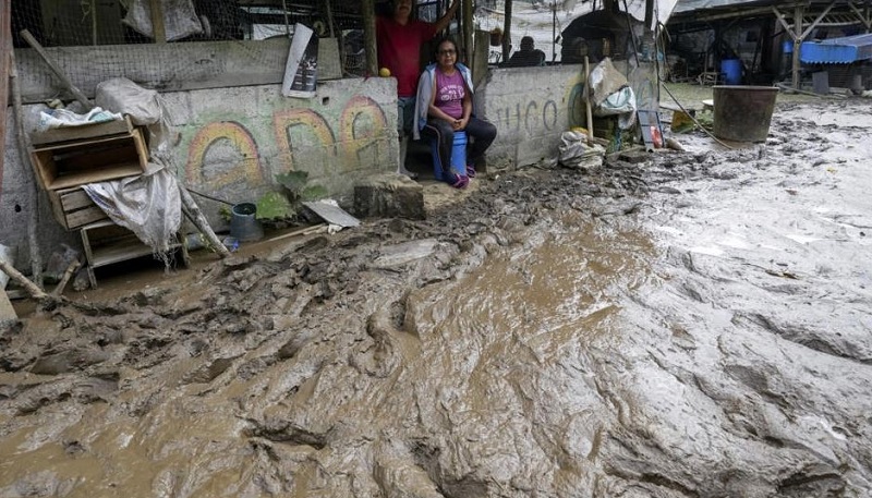 अमेरिकामा भारी वर्षा र पहिरो, कम्तीमा १३ जनाको मृत्यु