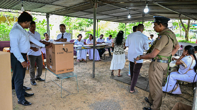 श्रीलङ्कामा राष्ट्रपति चयन गर्न भएको मतदान शान्तिपूर्णरूपमा सम्पन्न
