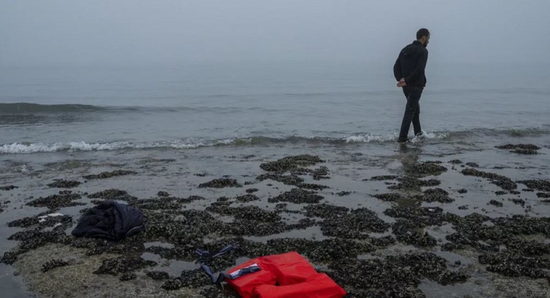 उत्तरी फ्रान्समा आप्रवासी बोकेको डुङ्गा दुर्घटना, कम्तीमा १३ जनाको मृत्यु