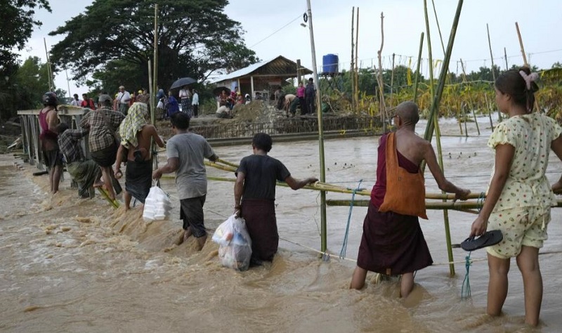 म्यान्मारमा बाढीका कारण कम्तीमा ३०० जनाको मृत्यु 