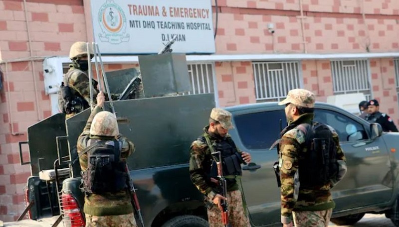 पाकिस्तानी तालिबानको आक्रमणमा १० जना प्रहरीको मृत्यु
