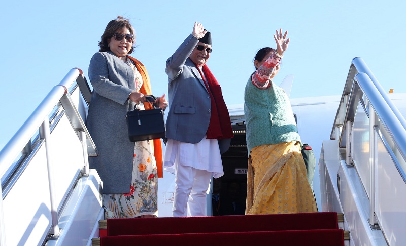 स्वदेश फर्किँदै प्रधानमन्त्री ओली