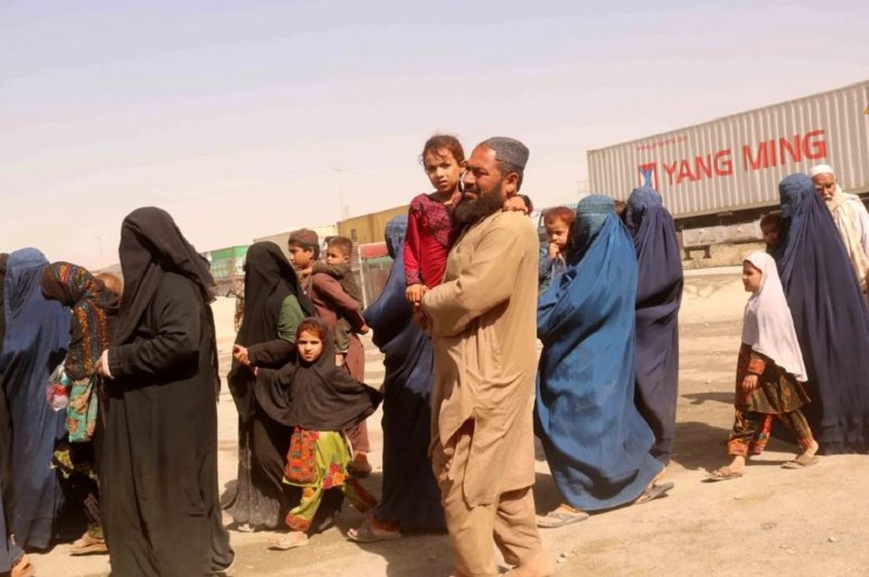 एक सातामा ८८ हजारभन्दा बढी अफगानी इरानबाट स्वदेश फर्किए