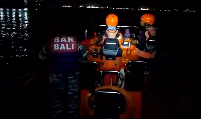 इन्डोनेसियामा डुङ्गा डुब्दा ४ जनाको मृत्यु, ३८ जना बेपत्ता