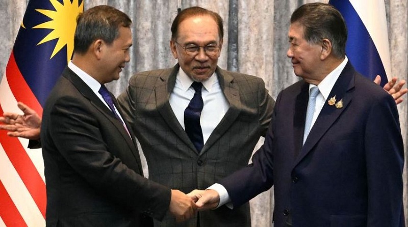 थाइल्यान्ड र कम्बोडियाबीच मलेसियामा ​युद्धविराम वार्ता शुरू