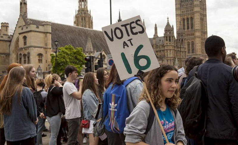 बेलायतले घटायो मतदानको उमेर, अब १६ वर्षे युवाले पनि मतदान गर्न पाउने
