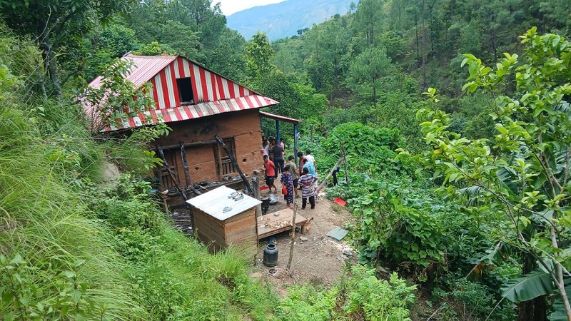 जब एकै परिवारका १६ जना सम्पर्कविहीन बने… 