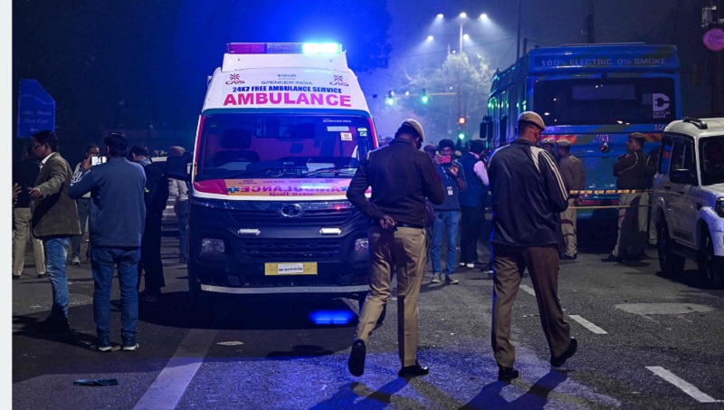 दिल्लीमा मेट्रो स्टेसन नजिकै विस्फोट, ८ जनाको मृत्यु